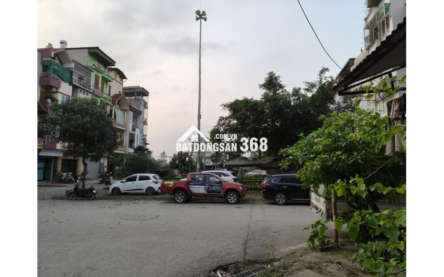 Căn góc - Khu phân lô Tái Định cư - mặt đường Tam Trinh. Nhà View Công Viên Mini, Hồ điều hòa. Giá 14,5 Tỷ